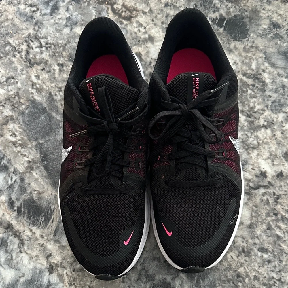 Nike Quest 4 Black Hyper Pink Women's Running Shoes Size 7 - Picture 3 of 6